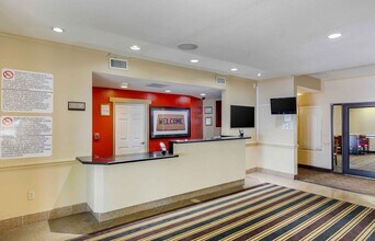 Furnished Studio-Austin - North Central in Austin, TX - Foto de edificio - Building Photo