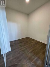 160 Canon Jackson Dr in Toronto, ON - Building Photo - Building Photo