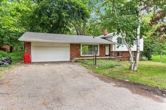 4683 Lockhart St in West Bloomfield, MI - Building Photo - Building Photo