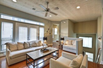 1315 Birdsall St in Houston, TX - Building Photo - Building Photo