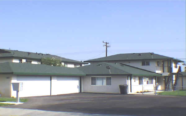 16955 Reed St in Fontana, CA - Building Photo