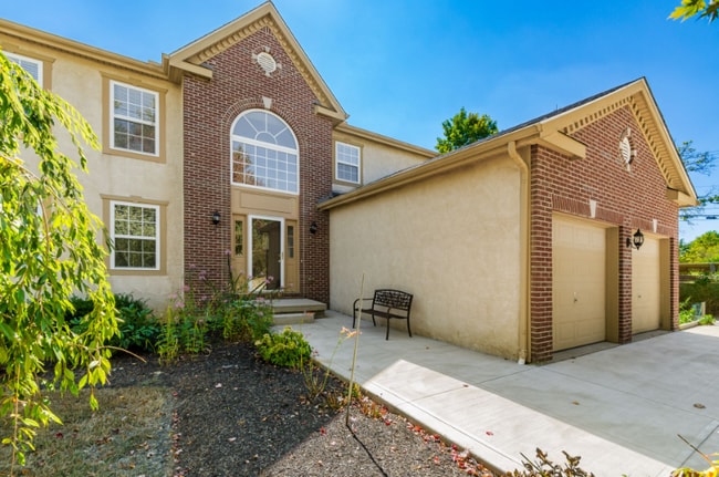 3902 River's Run Dr in Lewis Center, OH - Foto de edificio - Building Photo