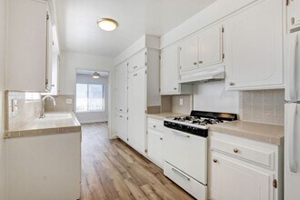 1306 Armacost Ave in Los Angeles, CA - Foto de edificio - Building Photo