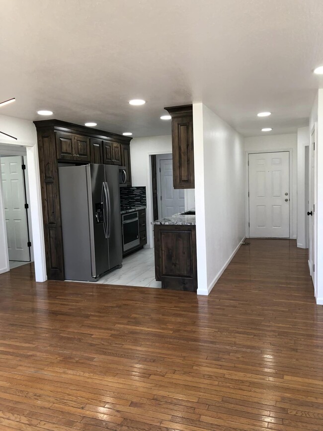 property at 1507 N Engel Ave