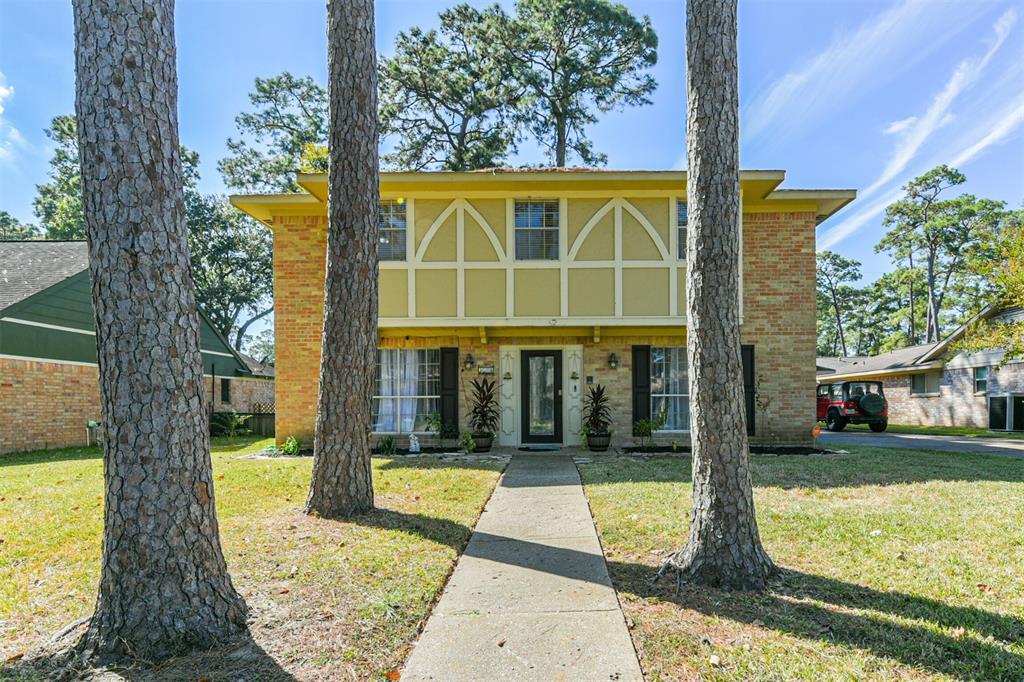 3728 Autumn Ln in Baytown, TX - Foto de edificio