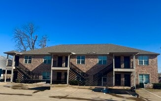 Corner Stone Apartments in Commerce, TX - Building Photo