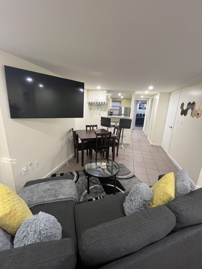 331 Bradford St, Unit Floor 1