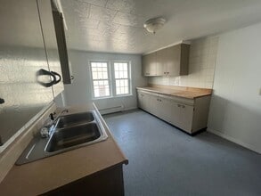 12-14 E Hoosac St in Adams, MA - Building Photo - Building Photo