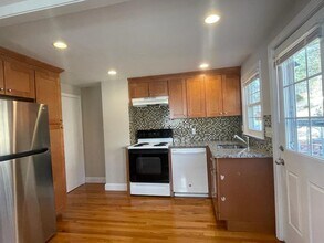 32-34 Park Avenue Extension in Arlington, MA - Building Photo - Building Photo
