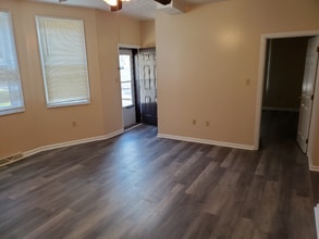 600 Overbrook Blvd in Pittsburgh, PA - Foto de edificio - Building Photo