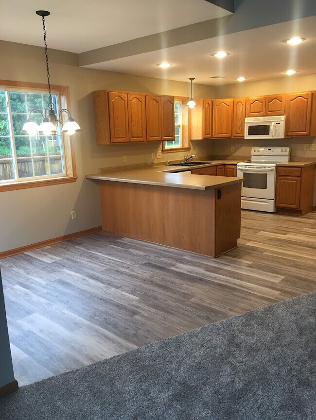 411 Darlene Dr, Unit D