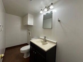 2901 East Roosevelt Street in Phoenix, AZ - Building Photo - Interior Photo