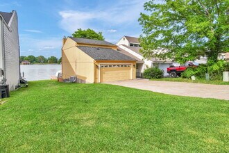 1216 Lake View Dr in Montgomery, TX - Building Photo - Building Photo