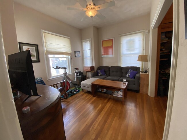 40 Atherton St, Unit 1 in Somerville, MA - Building Photo - Building Photo