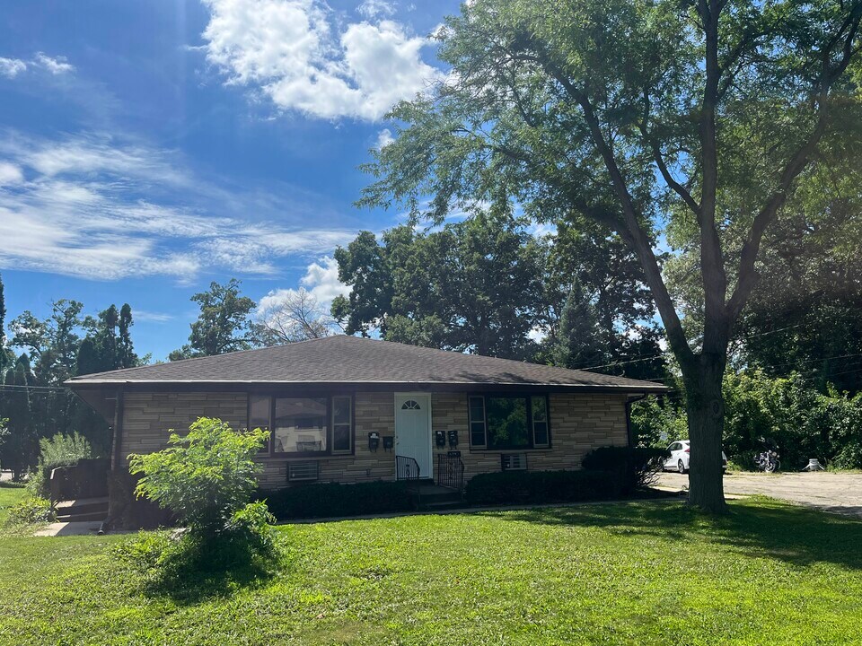 6403 Eastgate Rd, Unit C in Monona, WI - Building Photo