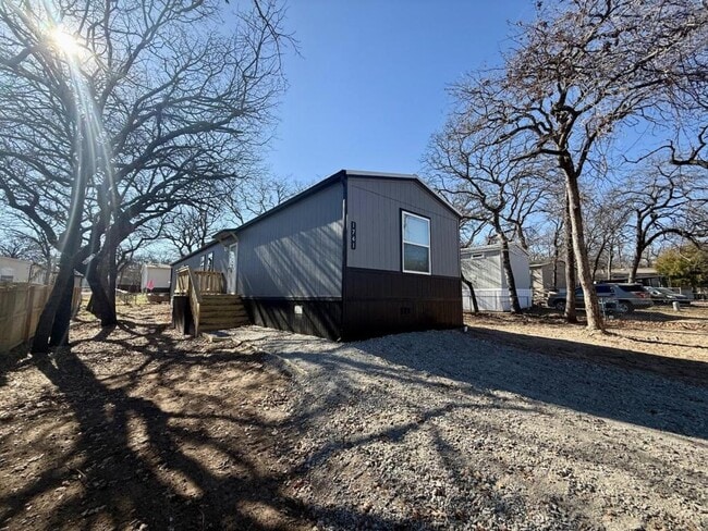 1741 Bonnie Ct in Azle, TX - Building Photo - Building Photo