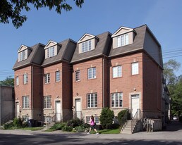 2541-2551 Dundas St W in Toronto, ON - Building Photo