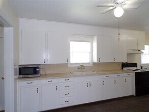 1503 N Water St in Burnet, TX - Building Photo - Building Photo