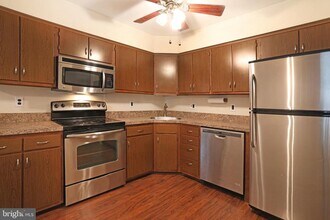 19 Chelsea Ct in Washington Township, NJ - Building Photo - Building Photo