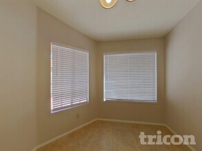 1938 E Wagoner Rd in Phoenix, AZ - Building Photo - Building Photo