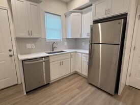 2078 Druid Park Dr in Baltimore, MD - Building Photo