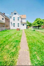 108 Ellsworth Ave in Elizabeth, PA - Building Photo - Building Photo