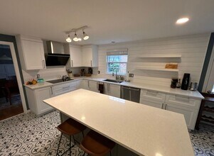 7000 Old Cabin Ln in Rockville, MD - Building Photo - Building Photo