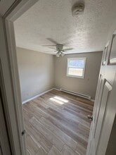 1332 N Chapel St in Louisville, OH - Building Photo - Building Photo