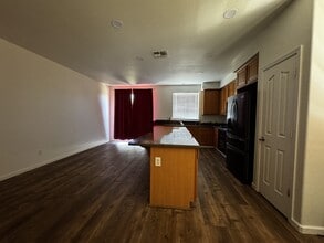 3619 Kim Way in Yuba City, CA - Building Photo - Building Photo