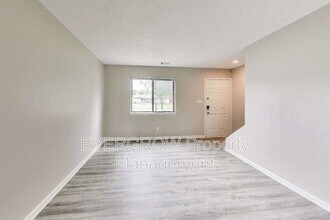 9455 Huggin Hollow Rd in Martinsville, IN - Building Photo - Building Photo