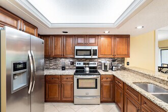 49 Balfour Rd E in Palm Beach Gardens, FL - Building Photo - Building Photo