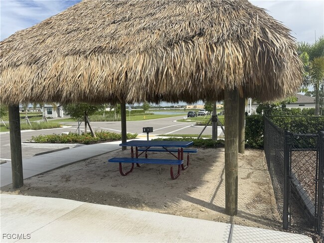 1023 Caloosa Breeze Dr in La Belle, FL - Building Photo - Building Photo