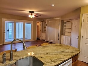 2726 Hollywood Terrace in Louisville, KY - Building Photo - Building Photo