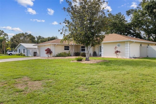 5776 Augusta Cir in Sarasota, FL - Building Photo - Building Photo
