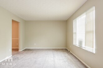 9649 Shalemar Dr in Pickerington, OH - Building Photo - Building Photo