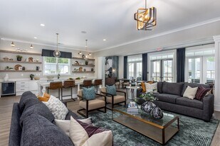 The Cottages at Capital Circle in Tallahassee, FL - Building Photo