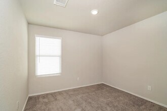 172 Pasadena Pl in New Braunfels, TX - Building Photo - Building Photo