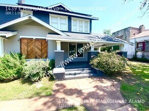 1439 E Highland Blvd in San Antonio, TX - Building Photo - Building Photo