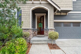 34120 SE Vaughan St in Snoqualmie, WA - Building Photo - Building Photo