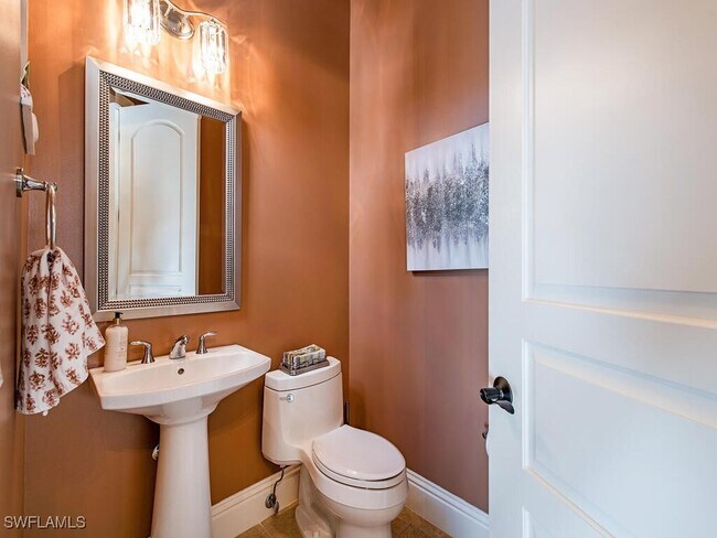 8000 Cordoba Pl in Naples, FL - Building Photo - Building Photo