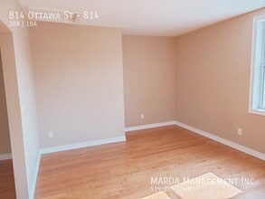 814 Ottawa St in Windsor, ON - Building Photo - Building Photo