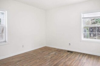 2956 La Salle St in Jackson, MS - Building Photo - Building Photo