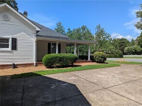 1404 Peachtree Pkwy in Cumming, GA - Building Photo - Building Photo