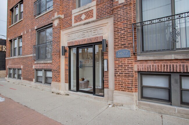 6677 N Oliphant Ave in Chicago, IL - Building Photo - Building Photo