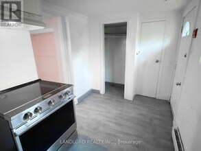 2469 Queen St E in Toronto, ON - Building Photo - Building Photo