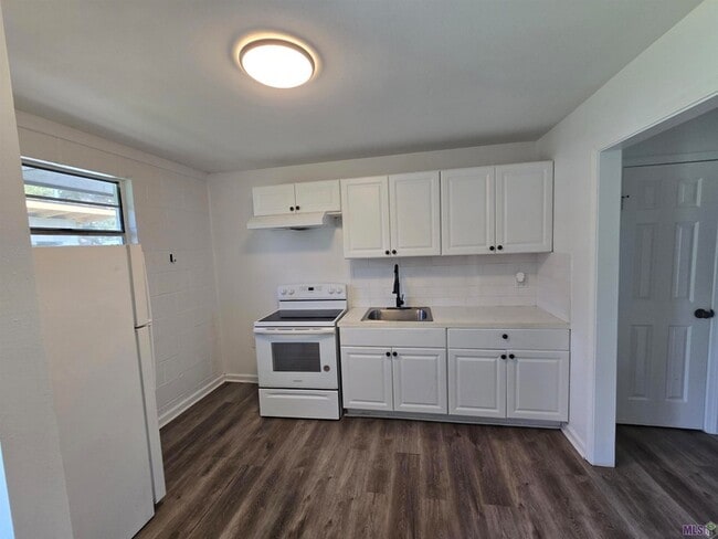 3877 Cannon St in Baton Rouge, LA - Foto de edificio - Building Photo