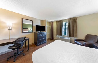 Furnished Studio - Arlington in Arlington, TX - Foto de edificio - Building Photo