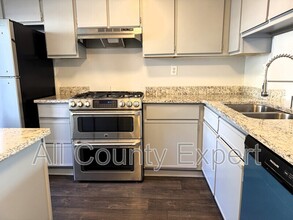 862 Regal Path Ln in Decatur, GA - Building Photo - Building Photo