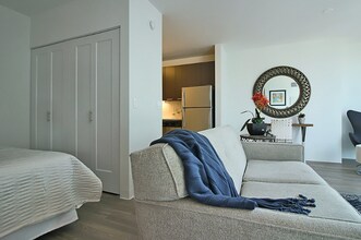676 N Wells St in Chicago, IL - Building Photo - Building Photo