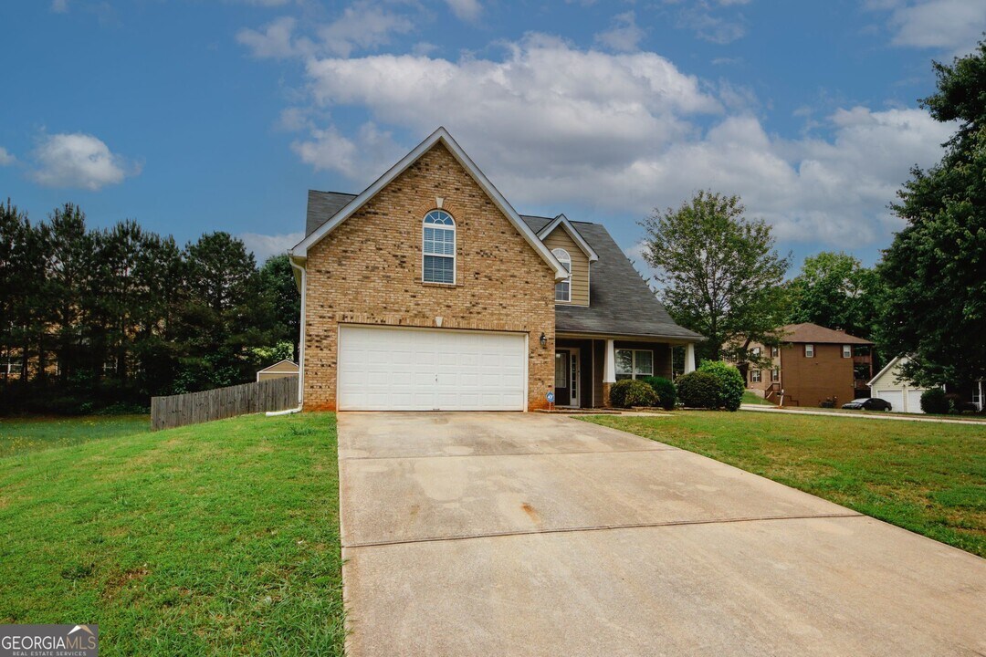 7000 Lunar Blue Way in Mcdonough, GA - Building Photo